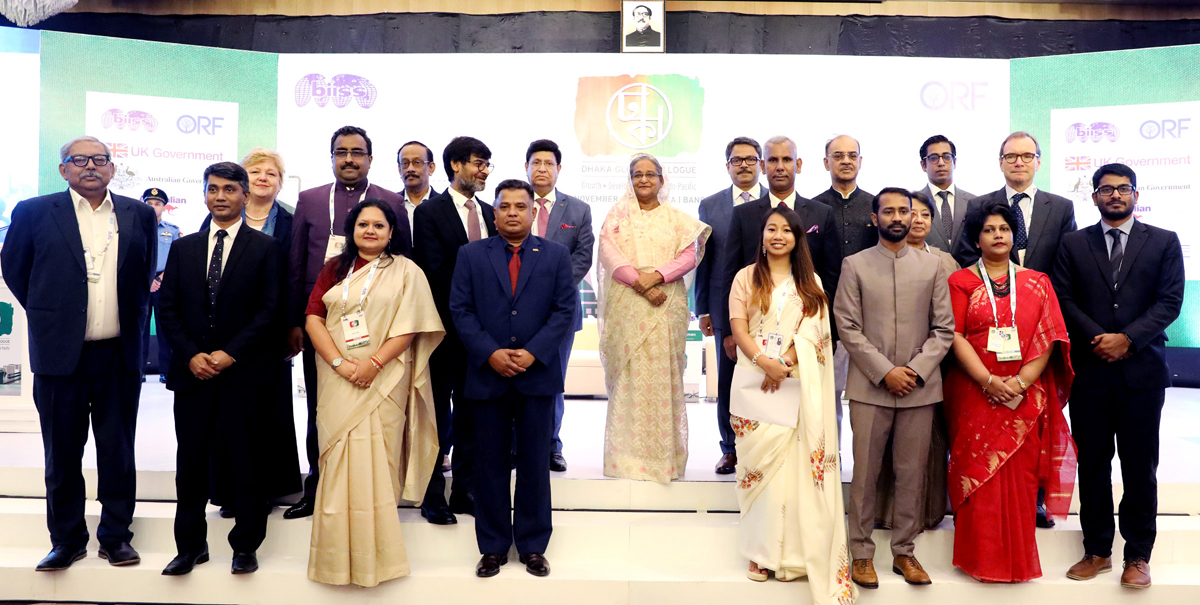 আজ স্থানীয় একটি হোটেল Dhaka Global Dialogue-2019 এর উদ্বোধনী অনুষ্ঠানে প্রধান অতিথির বক্তব্য রাখছেন মাননীয় প্রধানমত্রী শেখ হাসিনা।