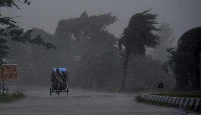 ঝড়-বৃষ্টি নিয়ে দুঃসংবাদ দিলো আবহাওয়া অফিস