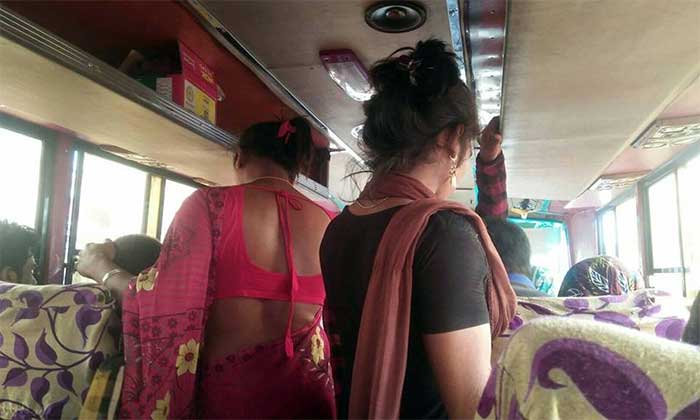 হিজড়াদের ‘চুমু’ আতঙ্ক