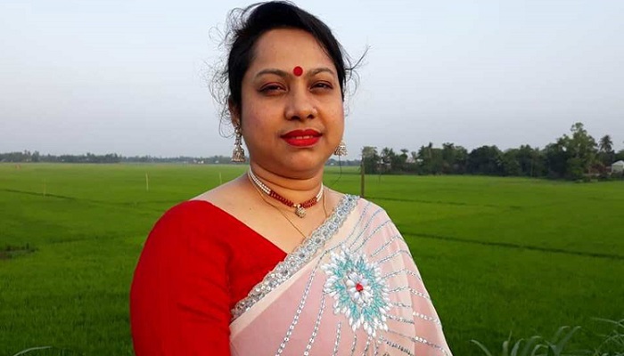 চাকরি টাঙ্গাইলে, প্রাথমিক শিক্ষিকা থাকেন যুক্তরাষ্ট্রে