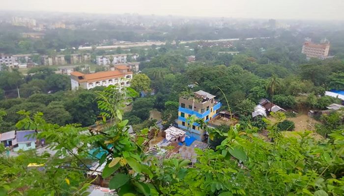পাহাড় ধসে মৃত্যু ঠেকাতে স্থায়ী সমাধানের আশ্বাস