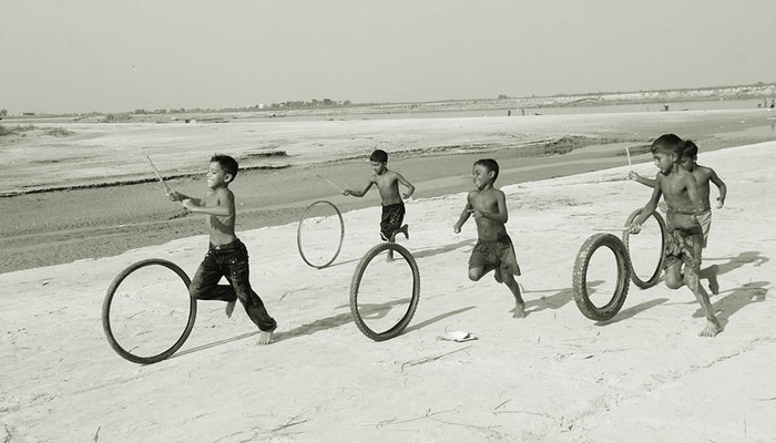 শৈশবের সোনালী দিনগুলো