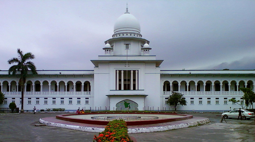 মাকে অভিভাবকের স্বীকৃতি দিয়ে হাইকোর্টের রায় প্রকাশ