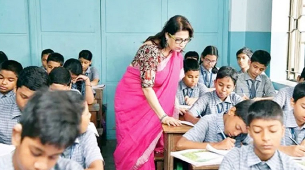 প্রাথমিক শিক্ষকদের কার বেতন কত হবে