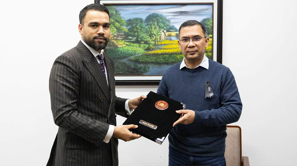 খালেদা জিয়ার মৃত্যুতে প্রধান উপদেষ্টার শোকবার্তা হস্তান্তর