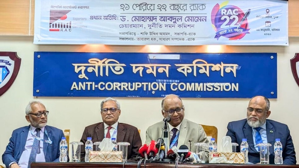 প্রার্থীদের হলফনামার তথ্য অল্প সময়ে যাচাই করা কঠিন: দুদক চেয়ারম্যান