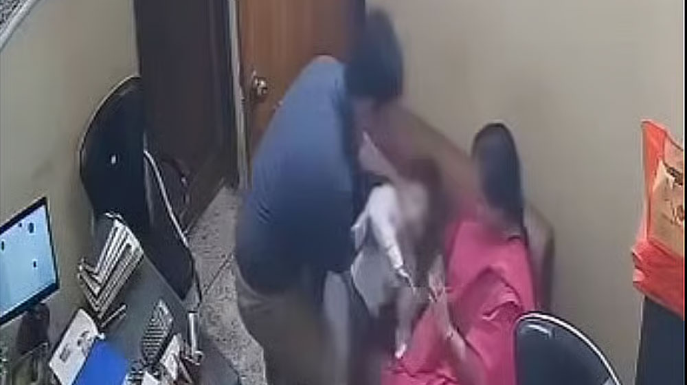 স্কুলে শিশু নির্যাতনে মামলা: ২ শিক্ষক পলাতক, স্কুল বন্ধ