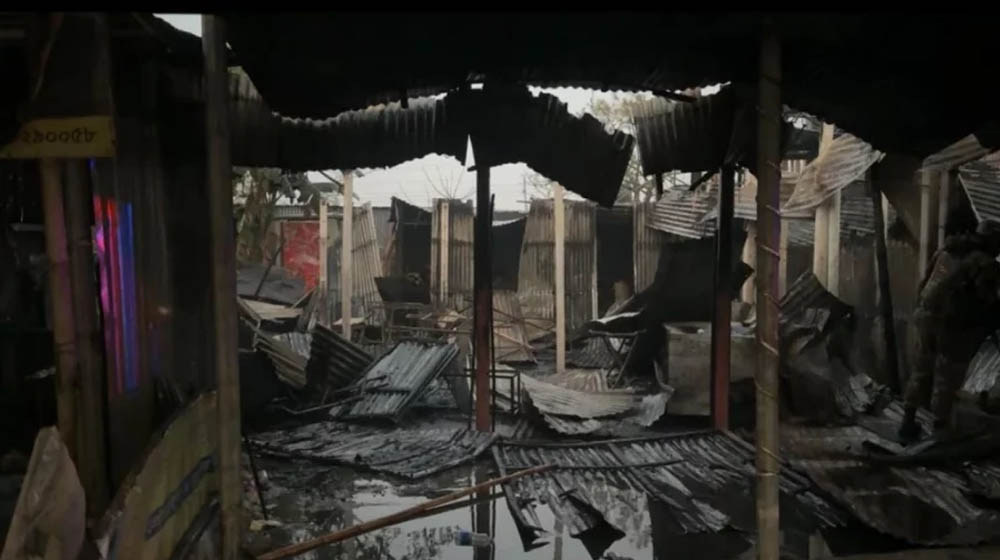রূপগঞ্জের নীলা মার্কেটে অগ্নিকাণ্ডে পাঁচ দোকান পুড়ে ছাই