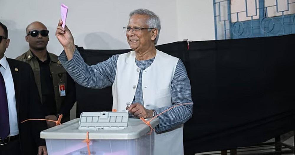 ভোট দিলেন প্রধান উপদেষ্টা