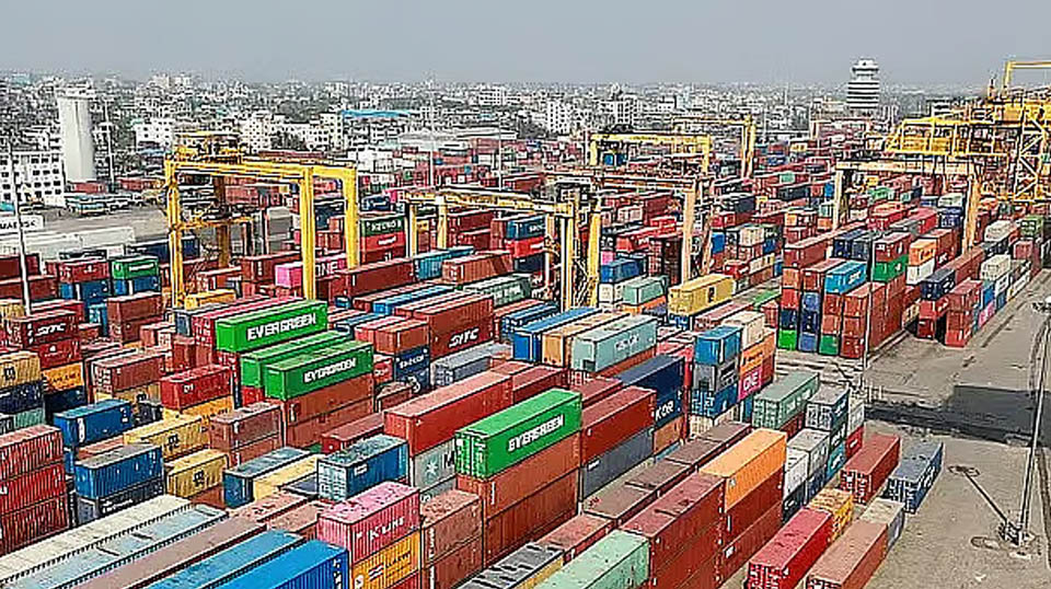 আমদানিকারকের নামে ‘জাহাজি দলিল’ ইস্যুর অনুমোদন দিল বাংলাদেশ ব্যাংক