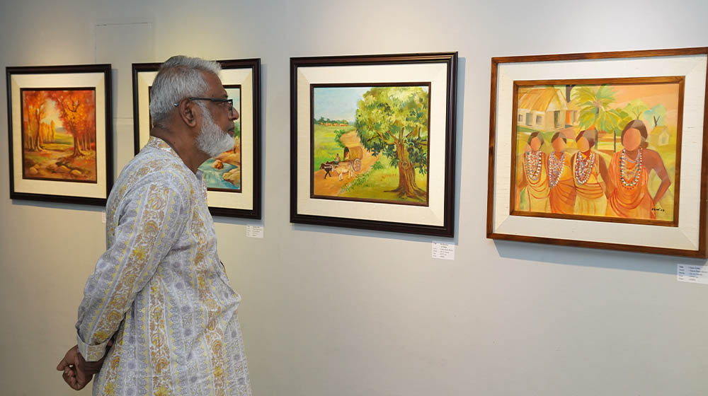বৈচিত্র্যময় শিল্পচর্চার প্রাণবন্ত মঞ্চ ‘ডিফরেন্ট স্ট্রোকস’ পঞ্চম আসর শুরু