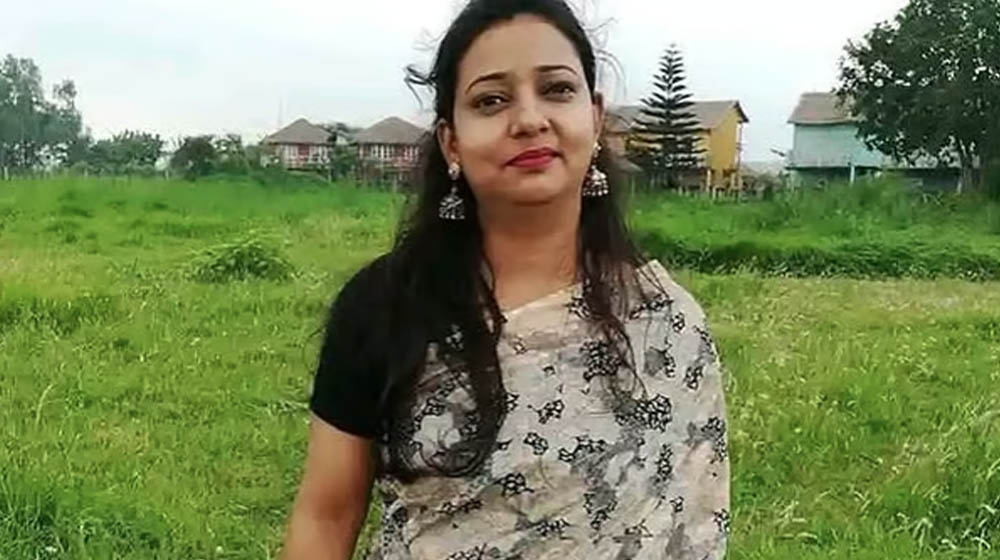 ছিনতাইকারীরা ব্যাগ টানাহেঁচড়ার সময় রিকশা থেকে পড়ে নারী আহত, পরে হাসপাতালে মৃত্যু