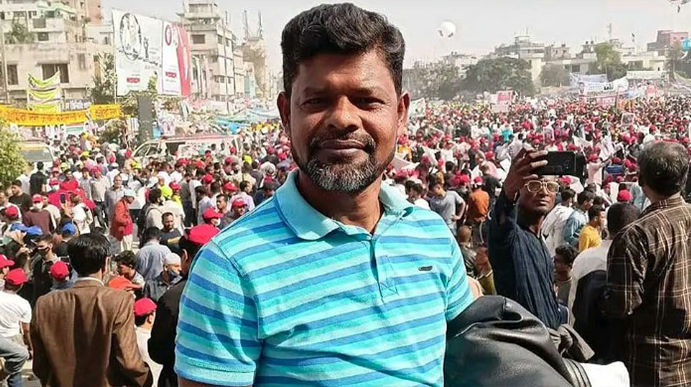 নিজ বাসার সামনে বিএনপি নেতাকে কোপাল দুর্বৃত্তরা