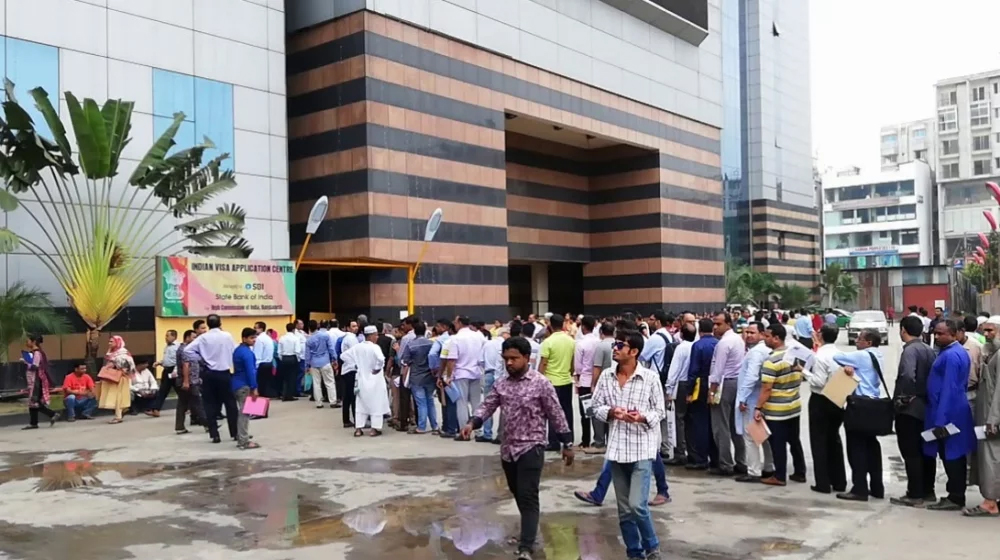 ভারতীয় ভিসা আবেদন জমা শুরু, প্রথম দিনেই দীর্ঘ লাইন