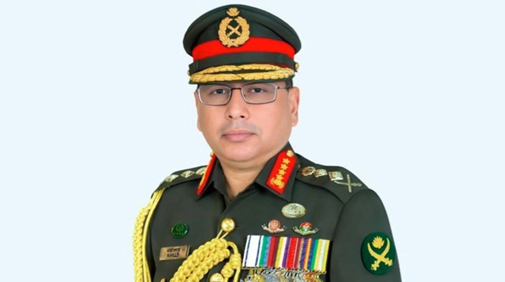 চেক রিপাবলিক ও স্লোভাকিয়া সফর শেষে দেশে ফিরলেন সেনাপ্রধান