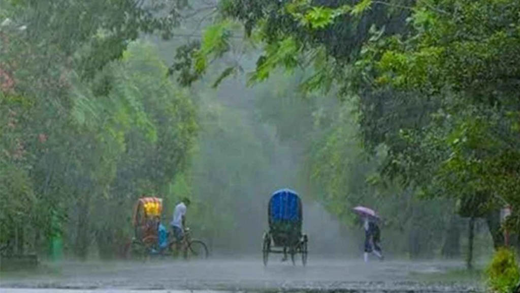 চার বিভাগে অতি ভারী বৃষ্টির সতর্কতা, বন্যা-ভূমিধসের শঙ্কা