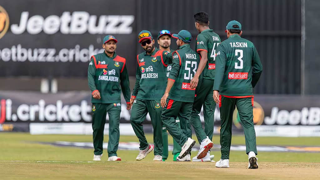 তাসকিন-শরিফুলের দাপটে চাপে জিম্বাবুয়ে
