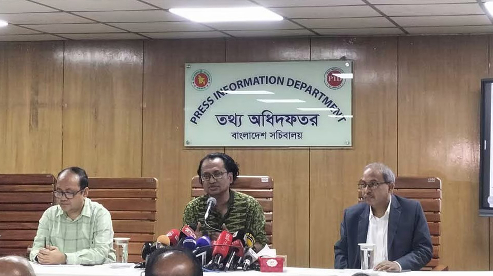 শেখ হাসিনা ফিরলে ‘সুবিচার নিশ্চিত করা হবে’: তথ্য উপদেষ্টা