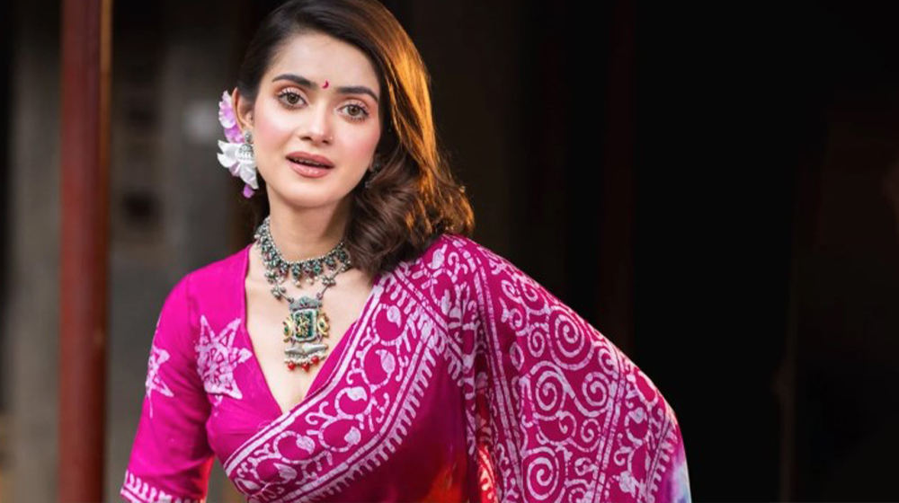 শাড়ি প্রতারণা মামলার ইস্যুতে তানজিন তিশা