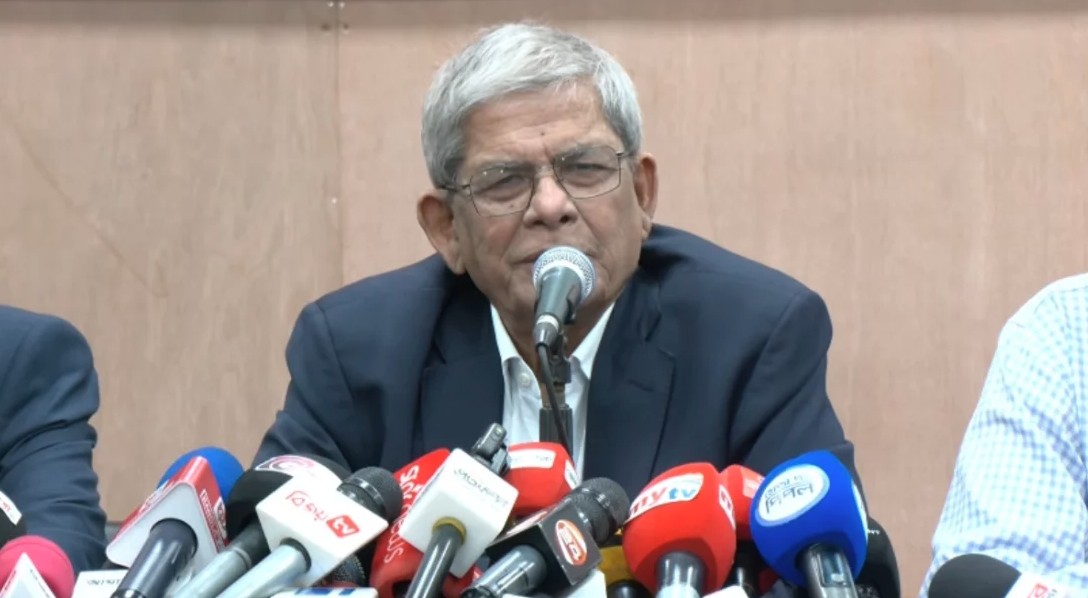 গণমাধ্যমের তোষামোদী দেখতে না চাইলেও দেখতে হচ্ছে: মির্জা ফখরুল