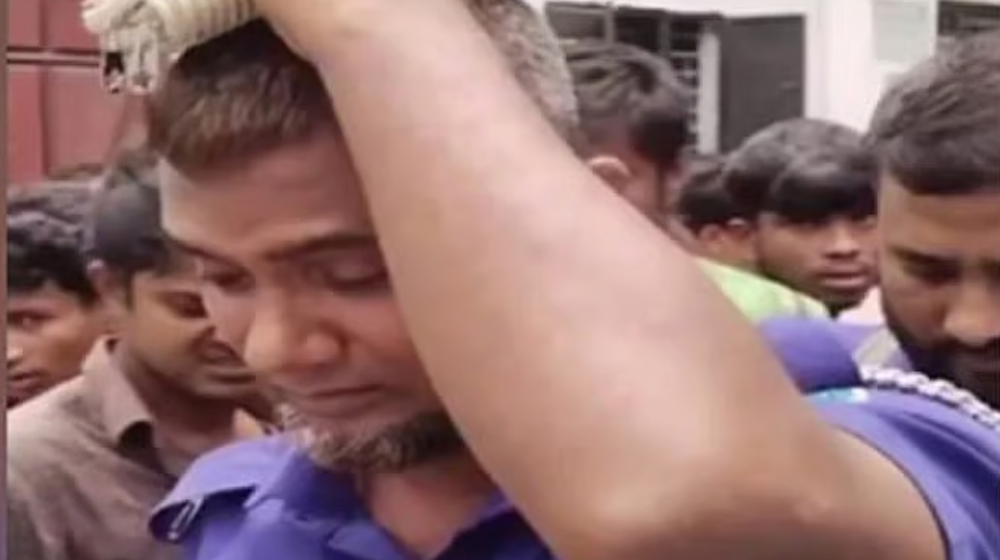 দুর্ঘটনার খবরে ঘটনাস্থলে পুলিশ সদস্য গিয়ে দেখলেন নিহত স্কুলছাত্র তারই সন্তান
