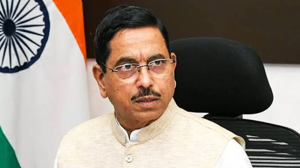 ভারতের নতুন কেন্দ্রীয় শিক্ষামন্ত্রী হলেন প্রহ্লাদ জোশী