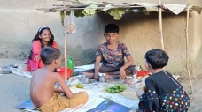 জীবননগরে গ্রামে ছোটদের দোকান: খেলার ছলেই জীবনের ছোঁয়া