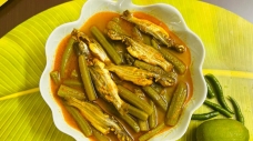 টেংরা মাছ ডাটার ঝোল তরকারি