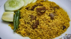 ছুটির দিনে গরুর মাংসের মজাদার ভুনা খিচুড়ি