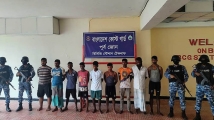টেকনাফে নৌকা থেকে ৫০ জন উদ্ধার, মানবপাচার চক্রের ৯ সদস্য আটক