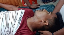 অটোরিকশায় এসে রাস্তায় দাঁড়িয়ে থাকা যুবককে মুহুর্মুহু গুলি