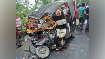 রাজশাহীতে ট্রাকচাপায় মাহিন্দ্রার ২ যাত্রী নিহত