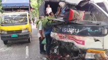 মাদারীপুরে ট্রাকের সঙ্গে সংঘর্ষে সংবাদপত্রের গাড়ি চুরমার, চালকের মৃত্যু