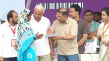 মৌলভীবাজারে ফ্যামিলি কার্ড বিতরণ কার্যক্রম উদ্বোধন করলেন প্রধানমন্ত্রী