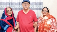তিন কিংবদন্তির দেখা মিললো এক নাটকে