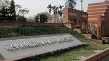 জাবিতে নবীন শিক্ষার্থীদের র্যাগিং, আটক ১২