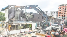ব্রাহমা গরু ও সাদিক অ্যাগ্রোর নানা দুর্নীতি: ১৩৩ কোটি টাকার মামলা, টিকল দেড় কোটি