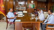 ক্যানসার আক্রান্ত সন্তান নিয়ে প্রধানমন্ত্রীর সঙ্গে জুলাইয়ের শহীদের মায়ের সাক্ষাৎ