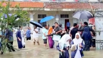 জলাবদ্ধতা-বন্যার মধ্যেও এইচএসসি পরীক্ষা চলবে, স্থগিত নয়: শিক্ষা বোর্ড