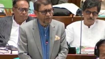 ডেঙ্গু থেকে সুরক্ষায় লম্বা লুঙ্গি ও পায়জামা পরার পরামর্শ স্বাস্থ্যমন্ত্রীর