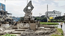 বীরশ্রেষ্ঠ হামিদুর রহমানের ভাস্কর্য ভাঙার কাজ স্থগিত