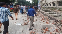 রাজধানীতে দেয়ালচাপায় টিসিবির লাইনে থাকা ২ জনের মৃত্যু, আহত অনেকেই
