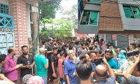 যশোরে শিক্ষার্থীকে মারধরের অভিযোগ জামায়াত এমপির মেয়ের বিরুদ্ধে, বাসভবনে এলাকাবাসীর হামলা