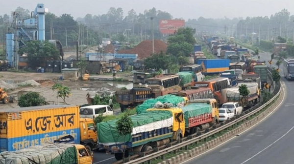 ঢাকা-টাঙ্গাইল মহাসড়কে ১৫ কিলোমিটার যানজট