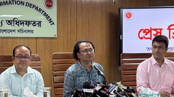 নির্বাচনী শর্ত মেনে ব্যক্তি হিসেবে যে কেউ স্থানীয় 